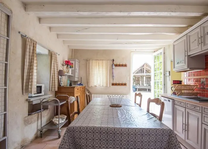 Les Maudines Feriehus Baugé