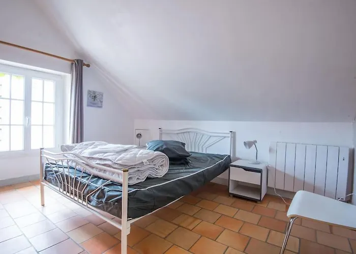 Les Maudines Feriehus Baugé