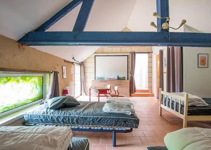 Les Maudines Feriehus Baugé